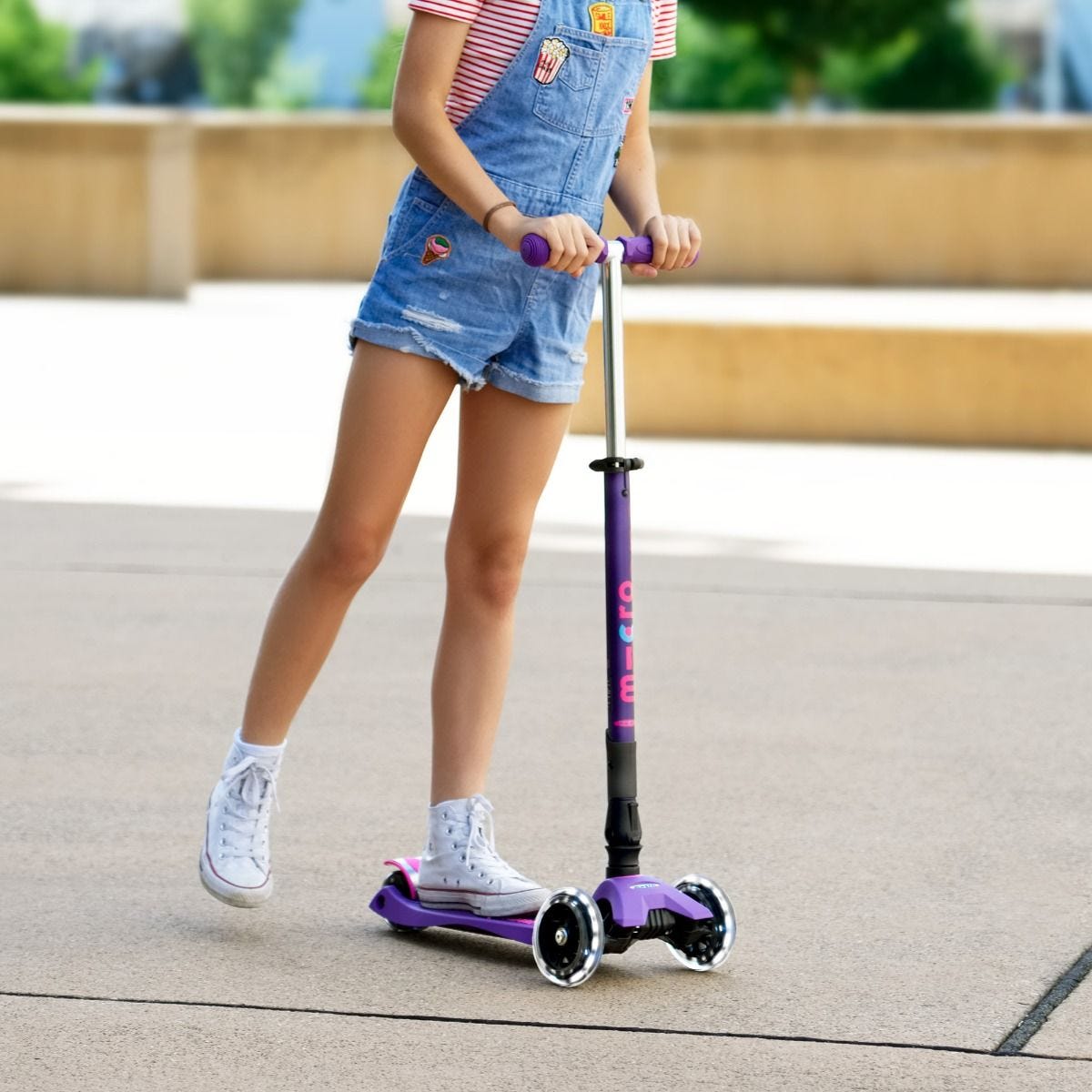 Maxi Micro Deluxe Foldable LED Purple MMD100